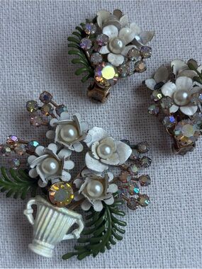 Vintage earrings and brooch white and green with small pearls